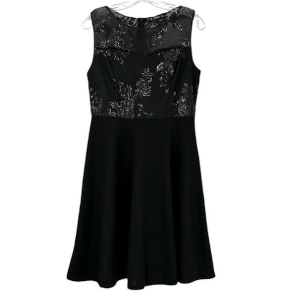 NWOT! SHEIN black mesh yoke sequin cluster flare dress - Picture 3 of 12